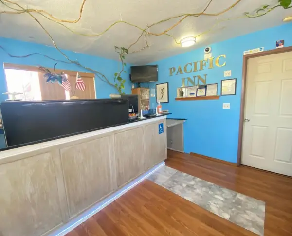 Pacific Inn 4