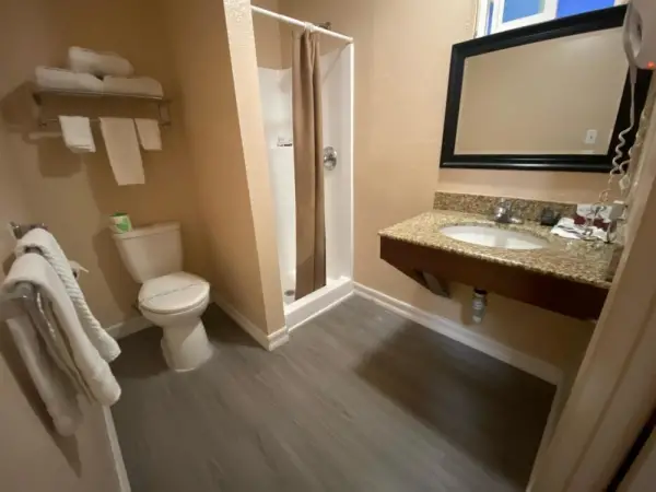 Pacific Inn 5