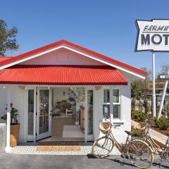 Farmhouse Motel